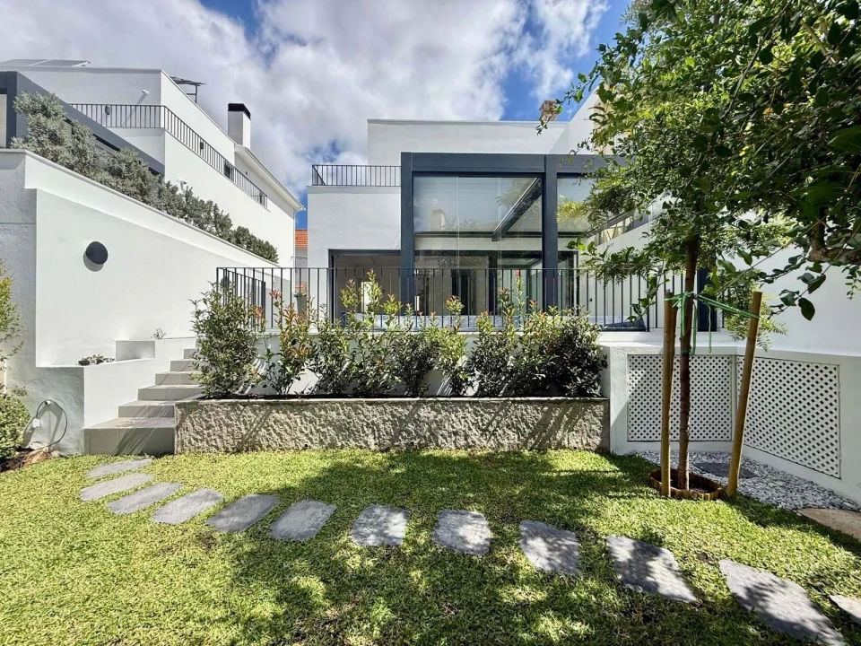 Moradia T3 para Arrendamento em Campolide Foto 29