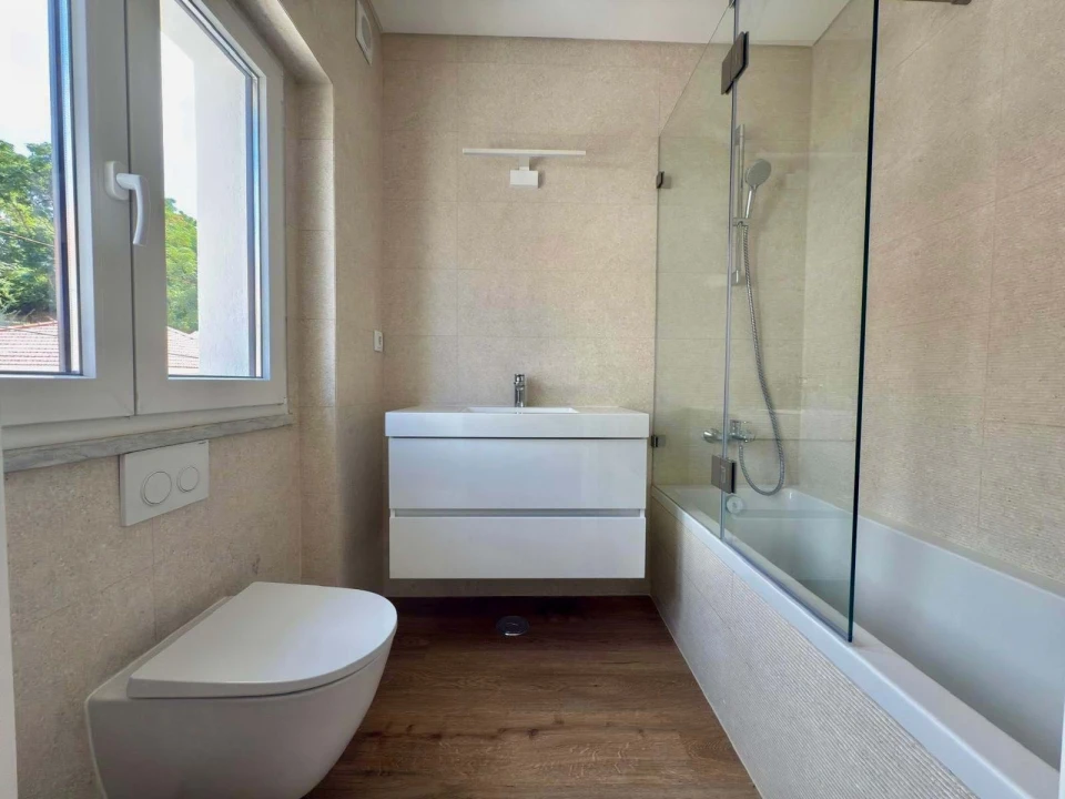 Moradia T3 para Arrendamento em Campolide Foto 13