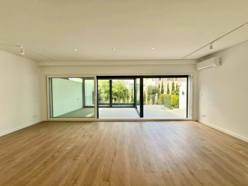 Moradia T3 para Arrendamento em Campolide Foto 41