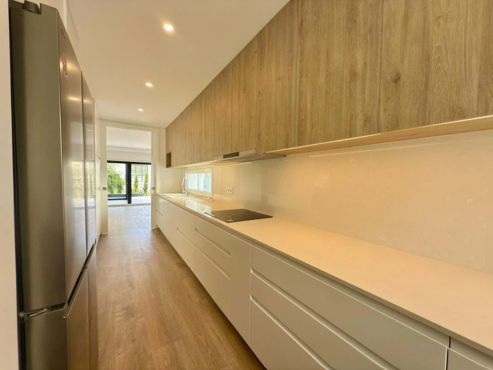 Moradia T3 para Arrendamento em Campolide Foto 6