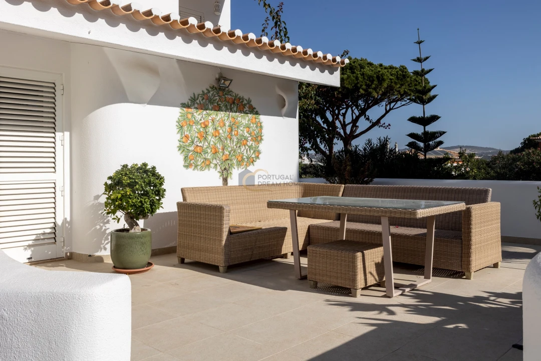 Moradia T5 para Venda em Albufeira e Olhos de Água Foto 13