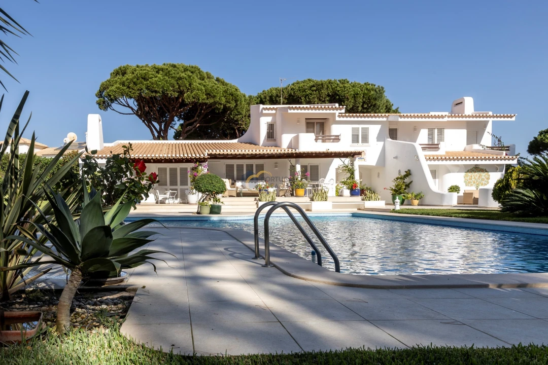 Moradia T5 para Venda em Albufeira e Olhos de Água Foto 3