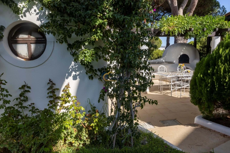 Moradia T5 para Venda em Albufeira e Olhos de Água Foto 30