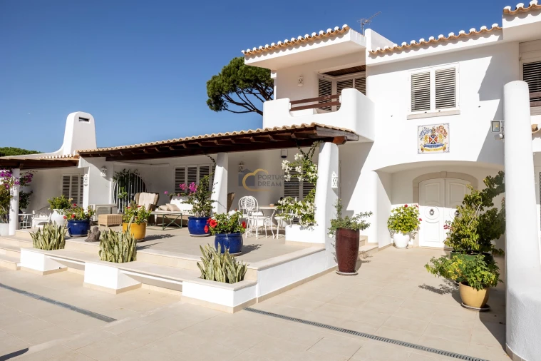 Moradia T5 para Venda em Albufeira e Olhos de Água Foto 8