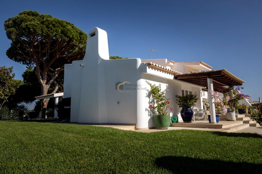 Moradia T5 para Venda em Albufeira e Olhos de Água Foto 16