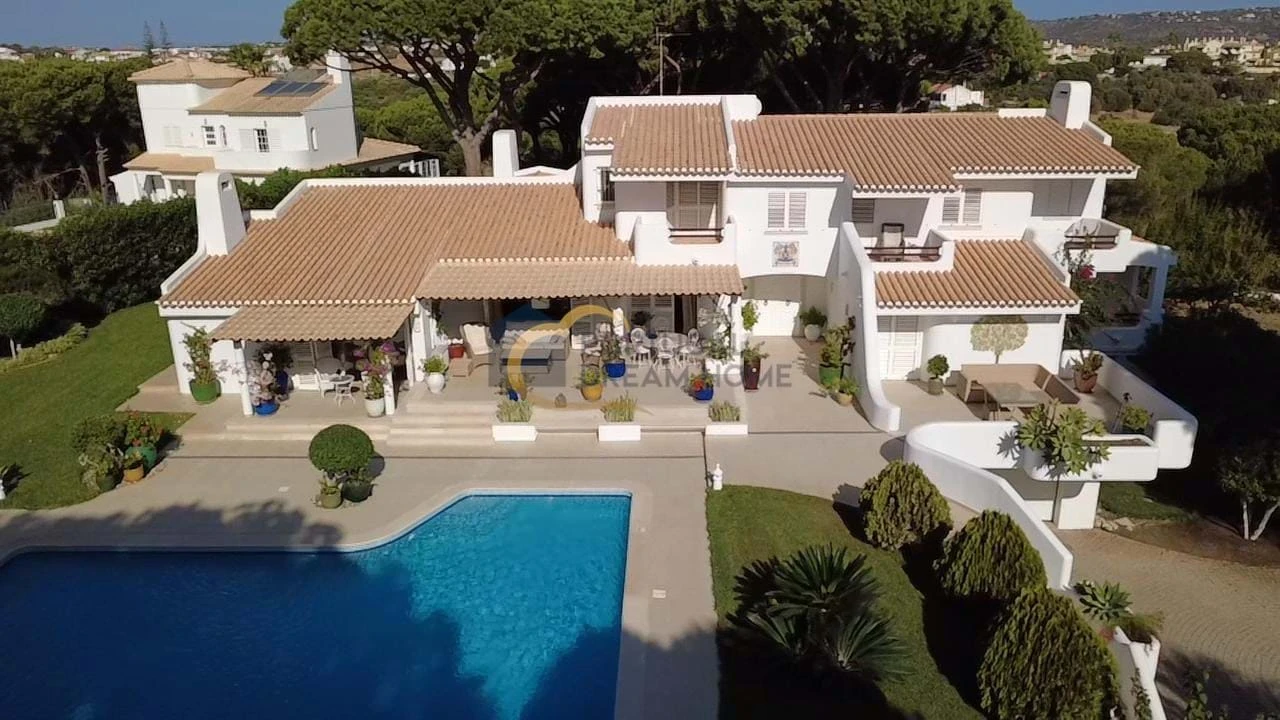 Moradia T5 para Venda em Albufeira e Olhos de Água Foto 5