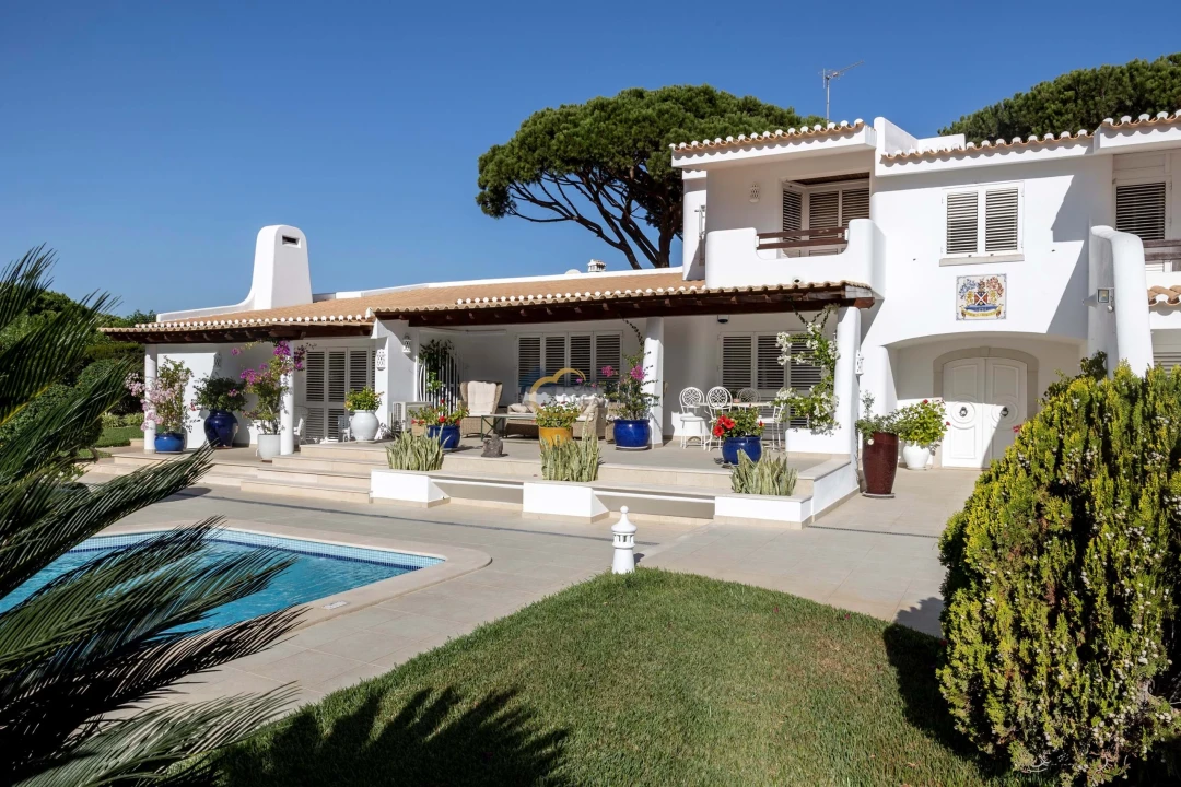 Moradia T5 para Venda em Albufeira e Olhos de Água Foto 7