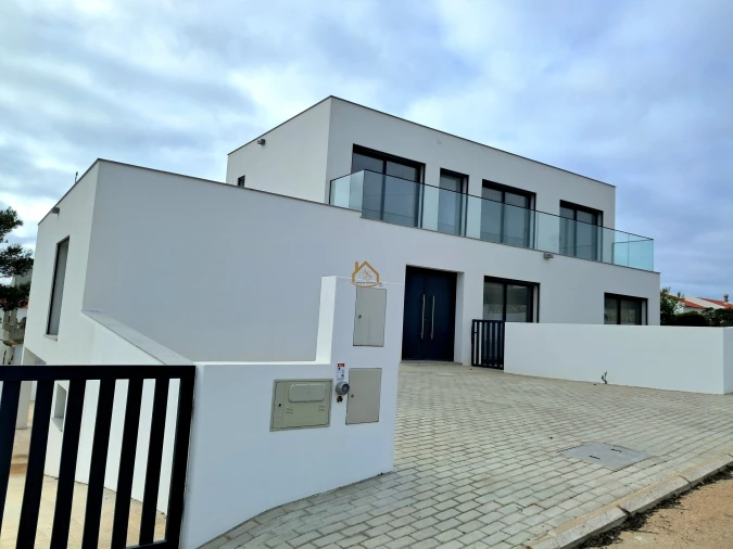 Moradia T4 para Venda em Aljezur Foto 3