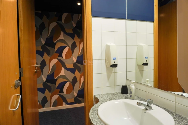 Escritório para Arrendamento em Laranjeiro e Feijó Foto 11