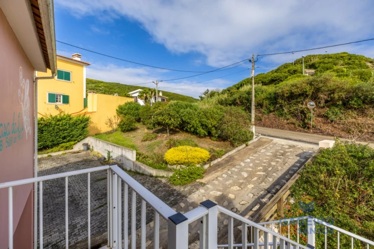 Apartamento T2 para Arrendamento em Tornada e Salir do Porto Foto 25