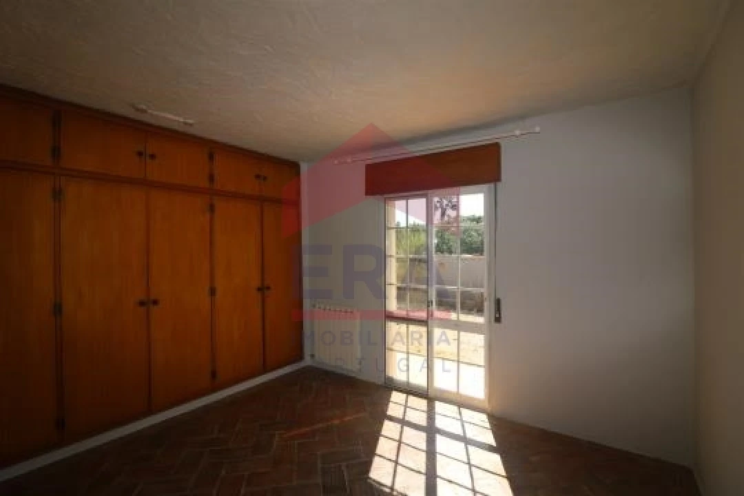 Moradia T7 para Venda em Almancil Foto 28