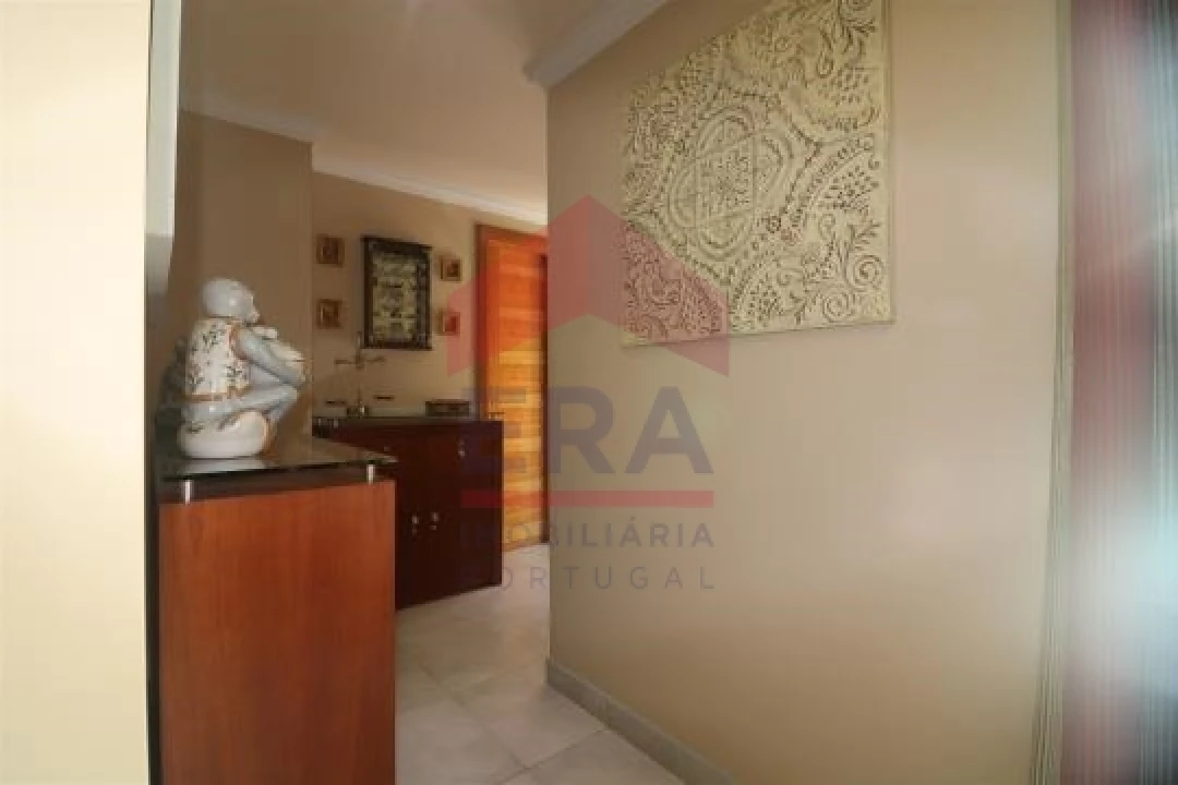 Moradia T7 para Venda em Almancil Foto 12
