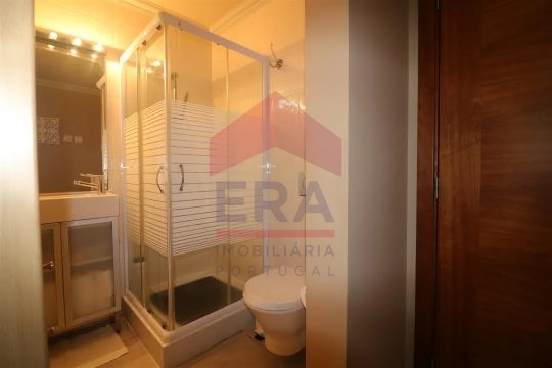 Moradia T7 para Venda em Almancil Foto 19