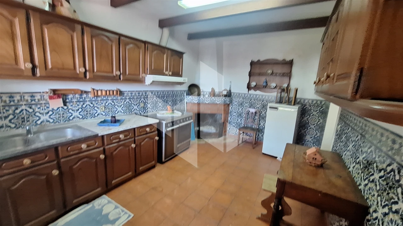 Moradia T4 para Venda em Lobão da Beira Foto 6