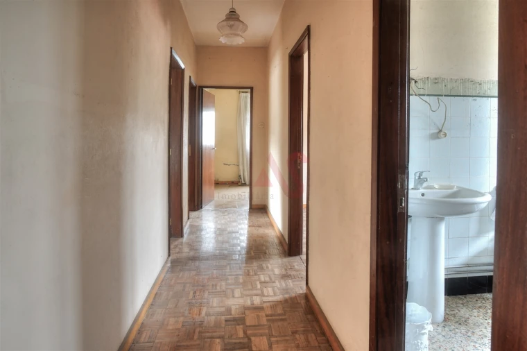 Moradia T3 para Venda em Conde e Gandarela Foto 6