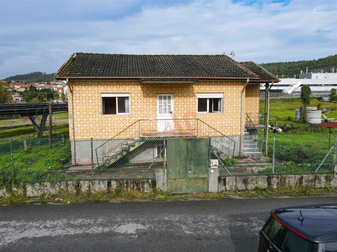 Moradia T3 para Venda em Conde e Gandarela Foto 2