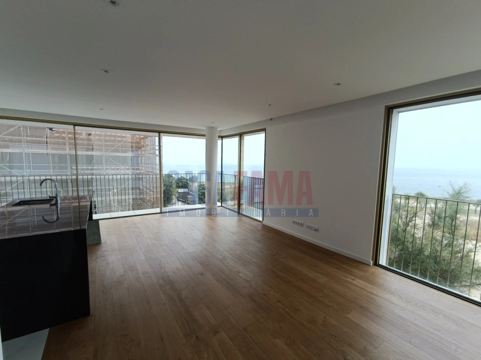 Apartamento T3 para Venda em Canidelo Foto 2