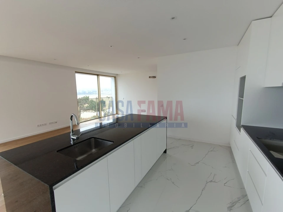 Apartamento T3 para Venda em Canidelo Foto 7