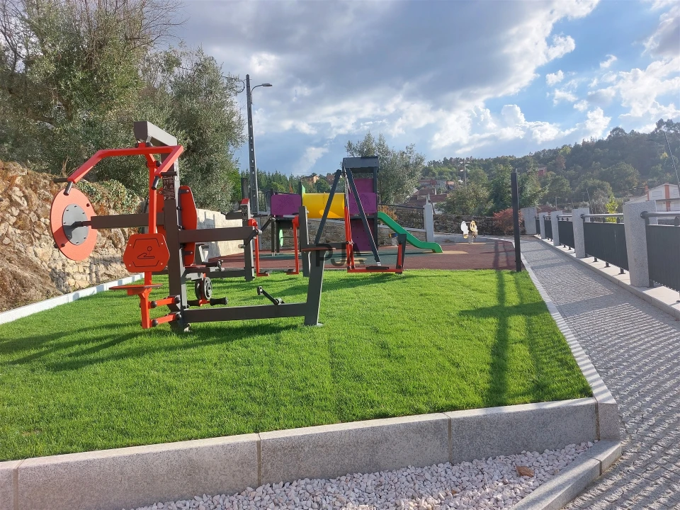 Moradia T4 para Venda em Vila Cova do Covelo/Mareco Foto 14