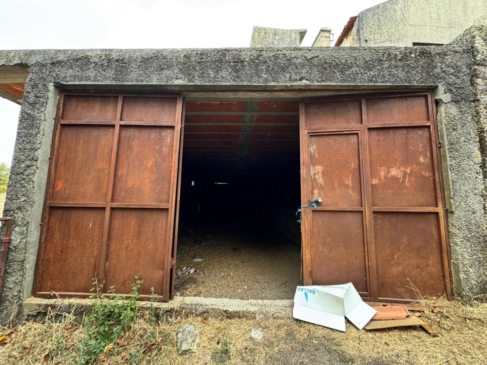 Moradia T0 para Venda em Pousade e Albardo Foto 42