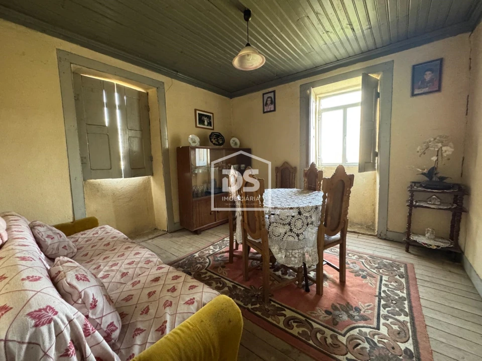 Moradia T0 para Venda em Pousade e Albardo Foto 9