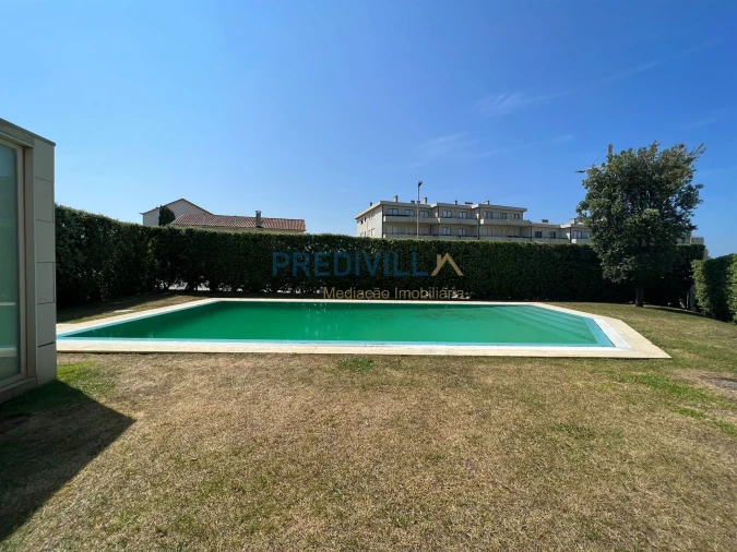 Apartamento T1 para Arrendamento em Azurara Foto 15