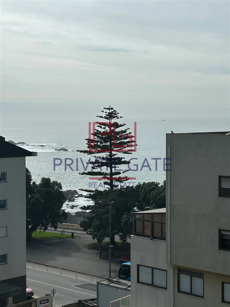 Apartamento T3 para Venda em Aldoar, Foz do Douro e Nevogilde Foto 3