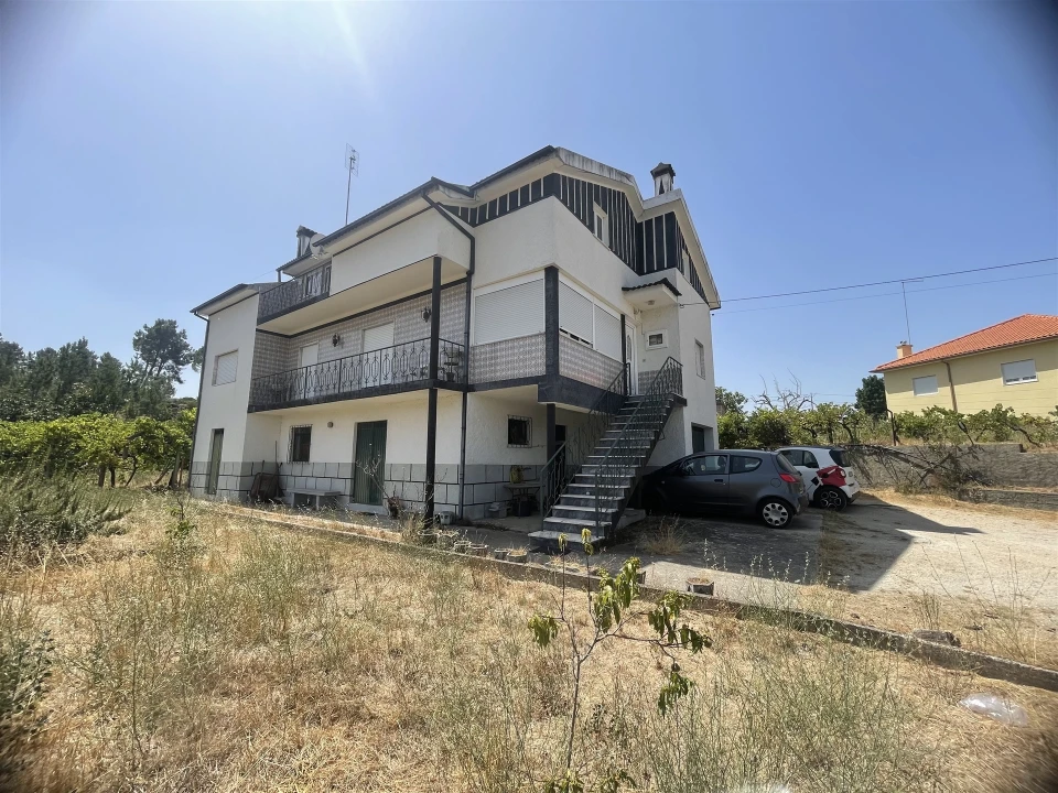 Moradia T4 para Venda em São Paio Foto 1