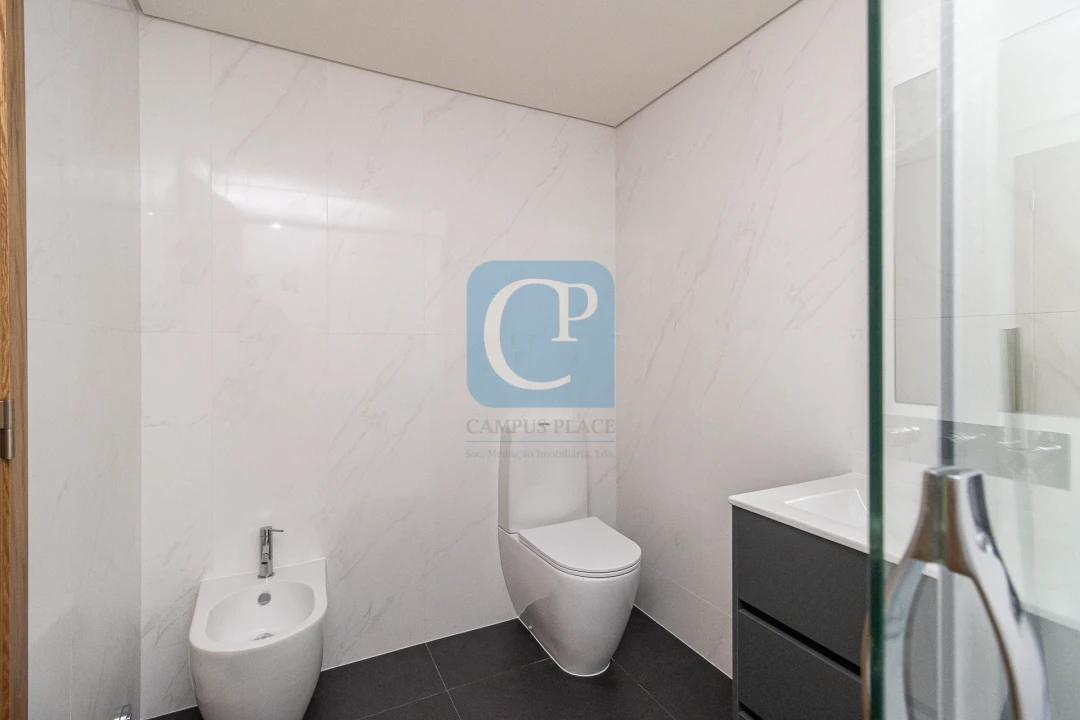 Apartamento T1 para Arrendamento em São Mamede de Infesta e Senhora da Hora Foto 12