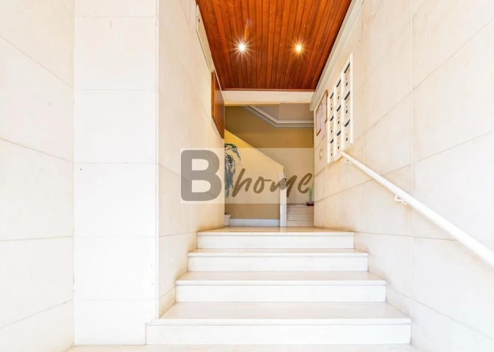 Apartamento T3 para Venda em Charneca de Caparica e Sobreda Foto 15