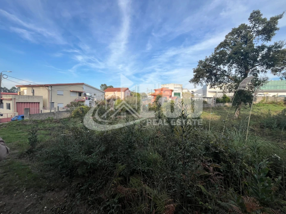 Terreno para Venda em Gulpilhares e Valadares Foto 1