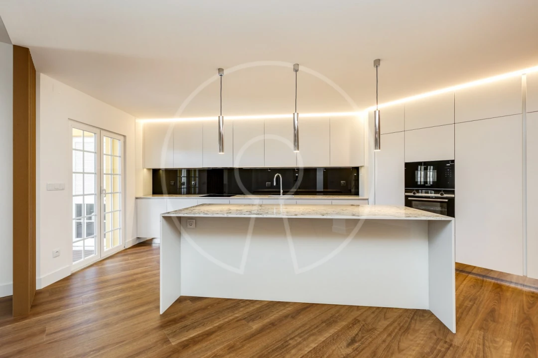 Apartamento T4 para Venda em Santa Maria e São Miguel, São Martinho, São Pedro Penaferrim Foto 3