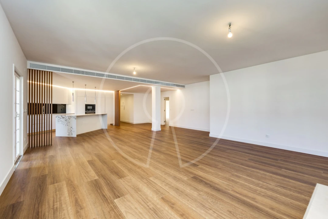 Apartamento T4 para Venda em Santa Maria e São Miguel, São Martinho, São Pedro Penaferrim Foto 8