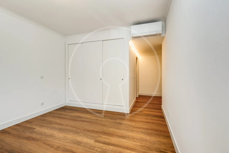 Apartamento T4 para Venda em Santa Maria e São Miguel, São Martinho, São Pedro Penaferrim Foto 13