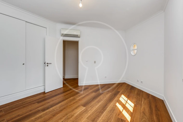 Apartamento T4 para Venda em Santa Maria e São Miguel, São Martinho, São Pedro Penaferrim Foto 19