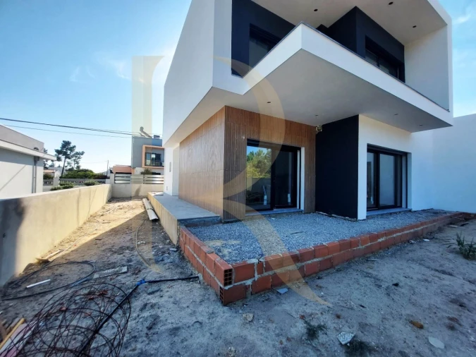 Moradia T3 para Venda em Fernao Ferro Foto 45
