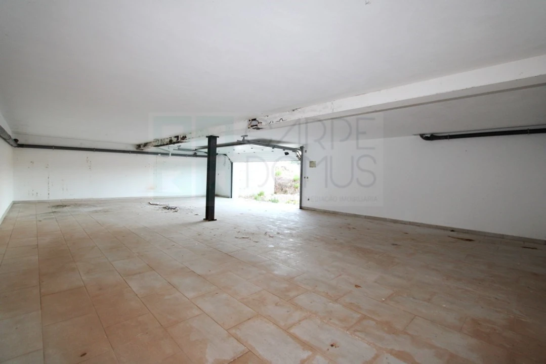 Moradia T4 para Venda em Valado dos Frades Foto 40