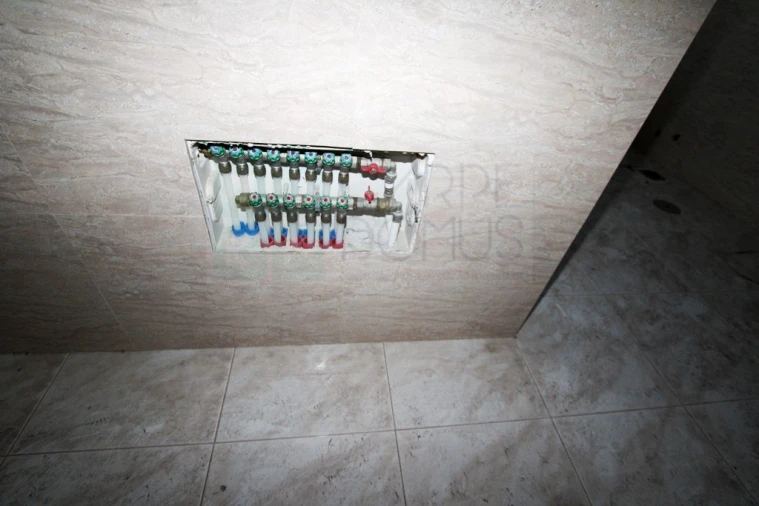 Moradia T4 para Venda em Valado dos Frades Foto 34