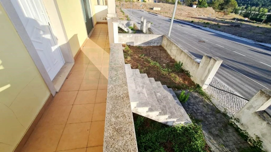 Moradia T4 para Venda em Valado dos Frades Foto 38