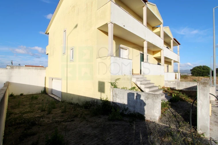 Moradia T4 para Venda em Valado dos Frades Foto 42