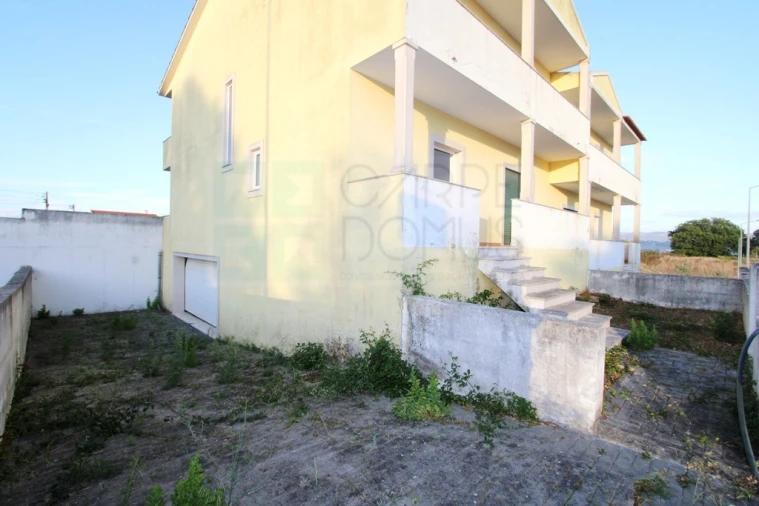 Moradia T4 para Venda em Valado dos Frades Foto 39