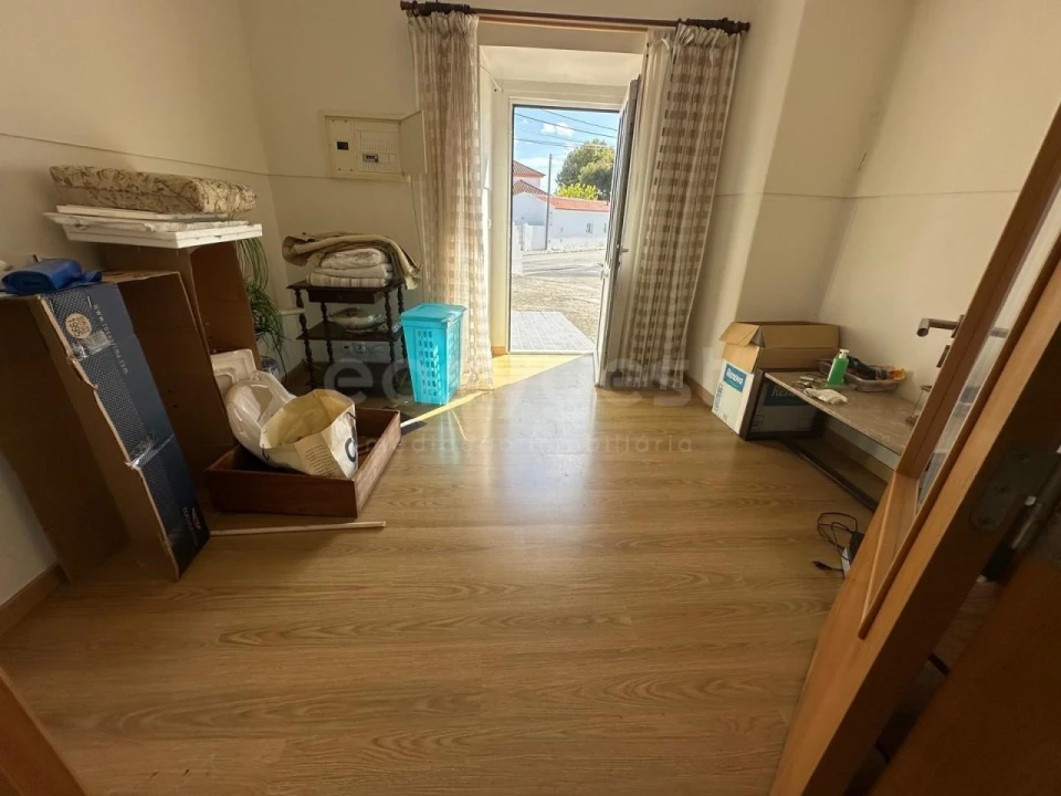 Moradia T7 para Venda em Valado dos Frades Foto 4