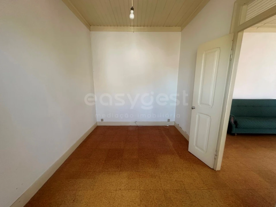 Moradia T7 para Venda em Valado dos Frades Foto 30