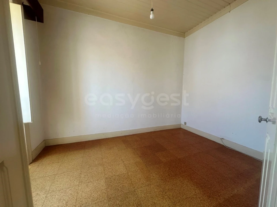 Moradia T7 para Venda em Valado dos Frades Foto 31