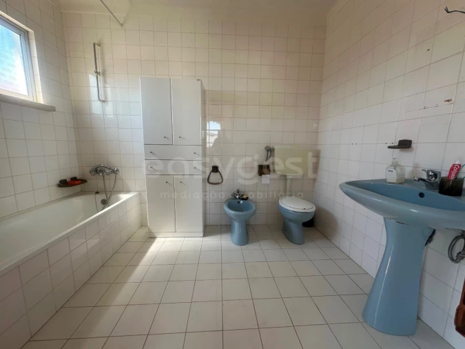 Moradia T7 para Venda em Valado dos Frades Foto 8