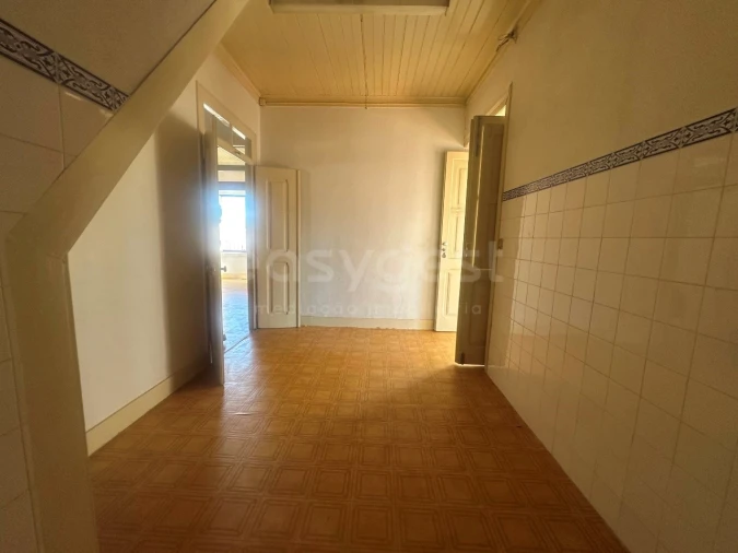 Moradia T7 para Venda em Valado dos Frades Foto 24