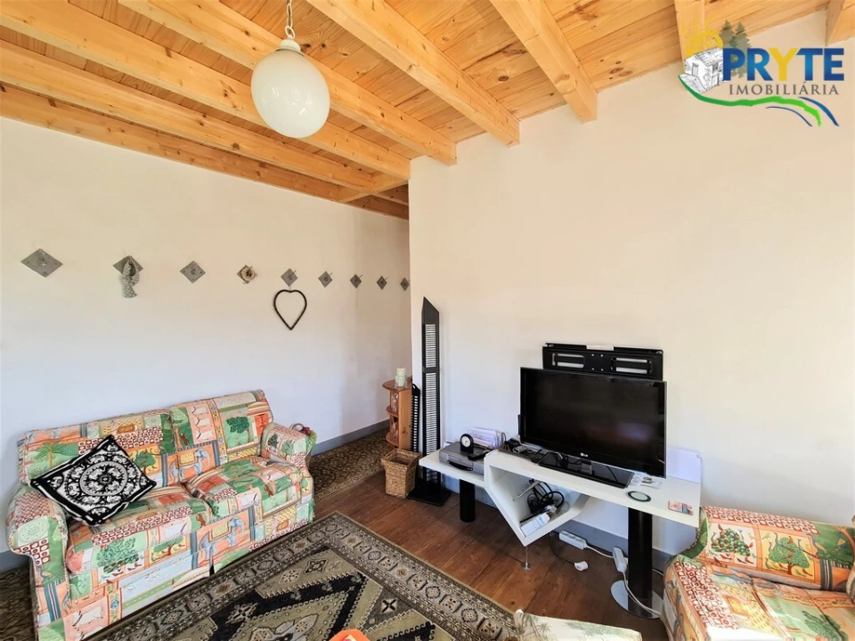 Moradia T4 para Venda em Alvares Foto 8