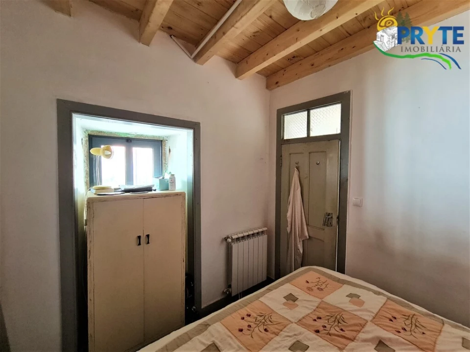 Moradia T4 para Venda em Alvares Foto 15