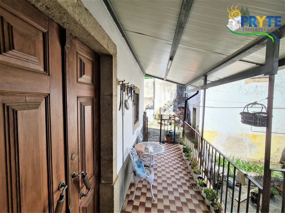 Moradia T4 para Venda em Alvares Foto 22