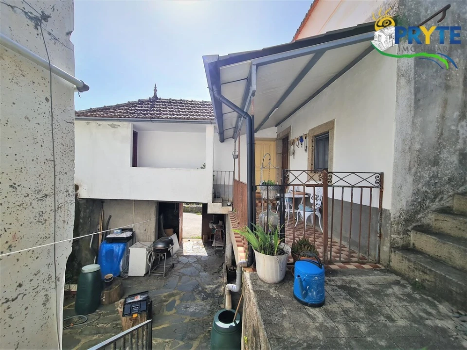 Moradia T4 para Venda em Alvares Foto 26